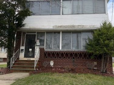 16206 Grovewood Avenue, Cleveland, OH 44110