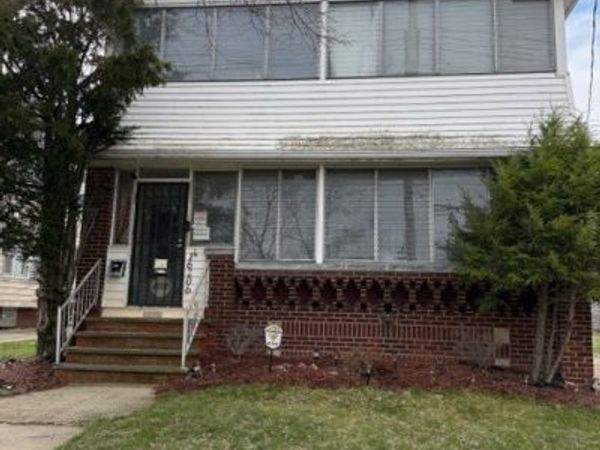 16206 Grovewood Avenue, Cleveland, OH 44110