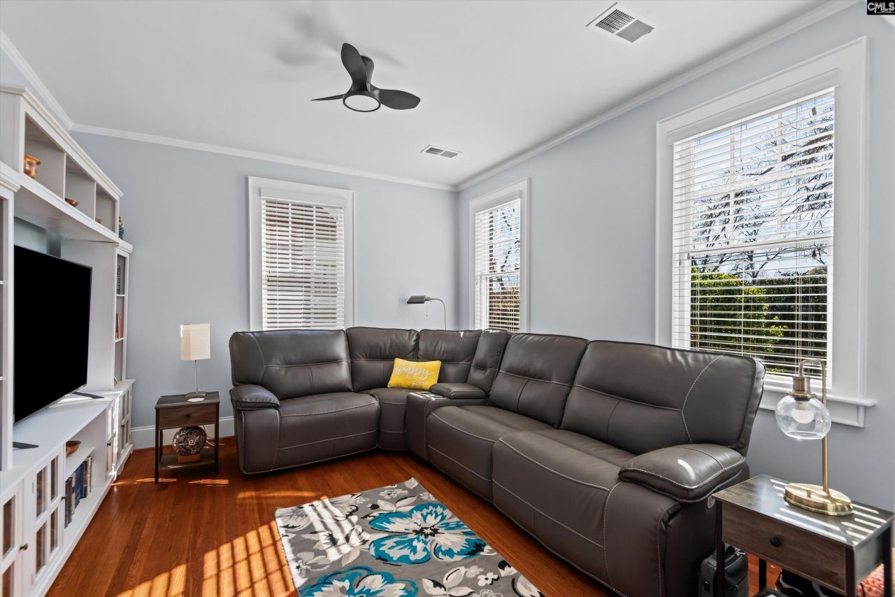 914 Sims Avenue  Photo 11