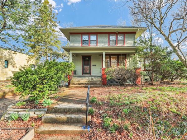 202 W Iowa Street , Urbana, IL 61801