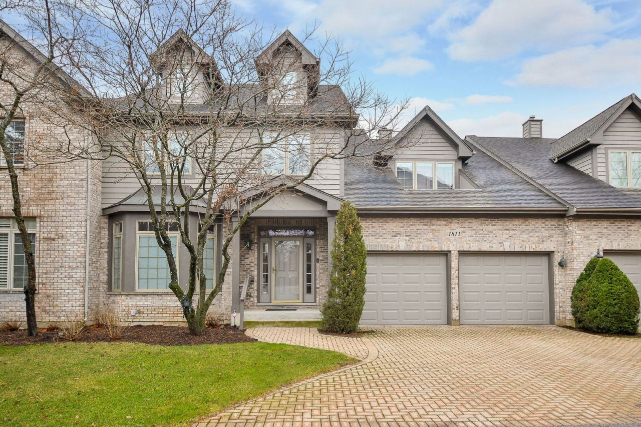 1811 Rizzi Lane, Unit 1811, Bartlett, IL 60103 Main Photo