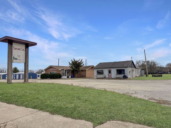 1552 E Grove Avenue , Rantoul, IL 61866