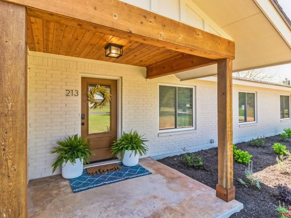 213 Clear Springs RD, Georgetown, TX 78628