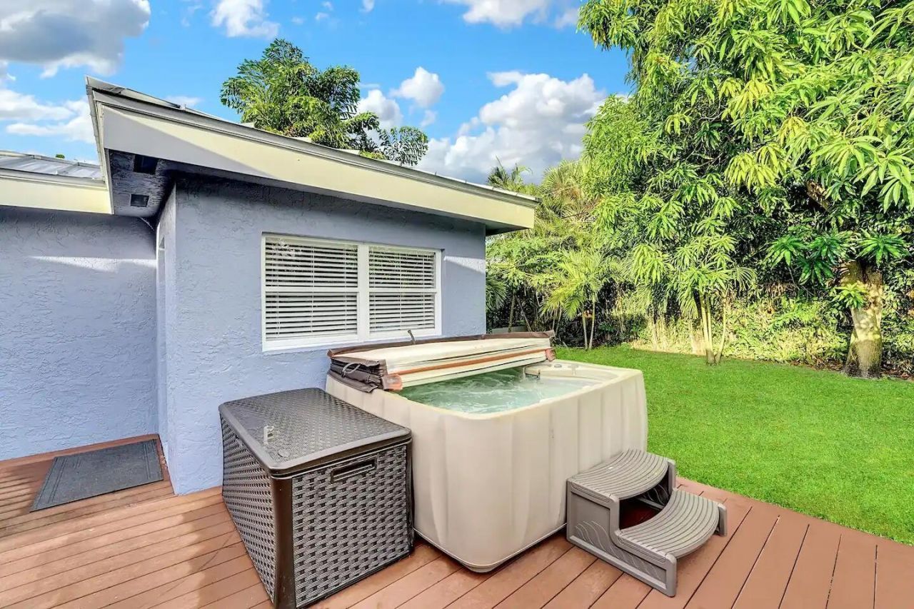 5574 Lake Osborne Drive, Lake Worth, FL 33461 Photo