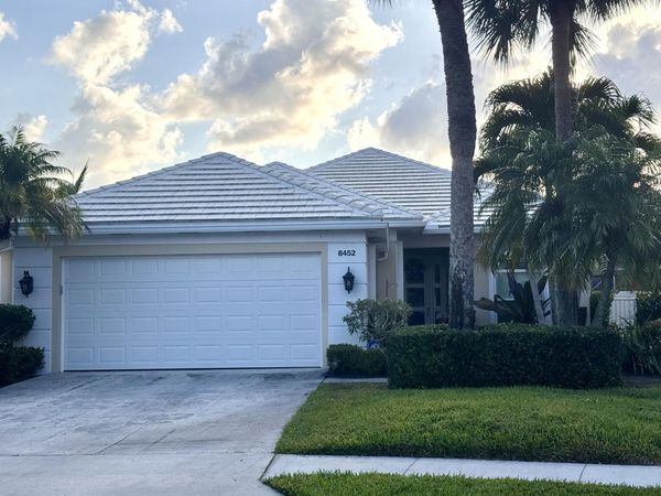 8452 Beaconhill Road, Palm Beach Gardens, FL 33410