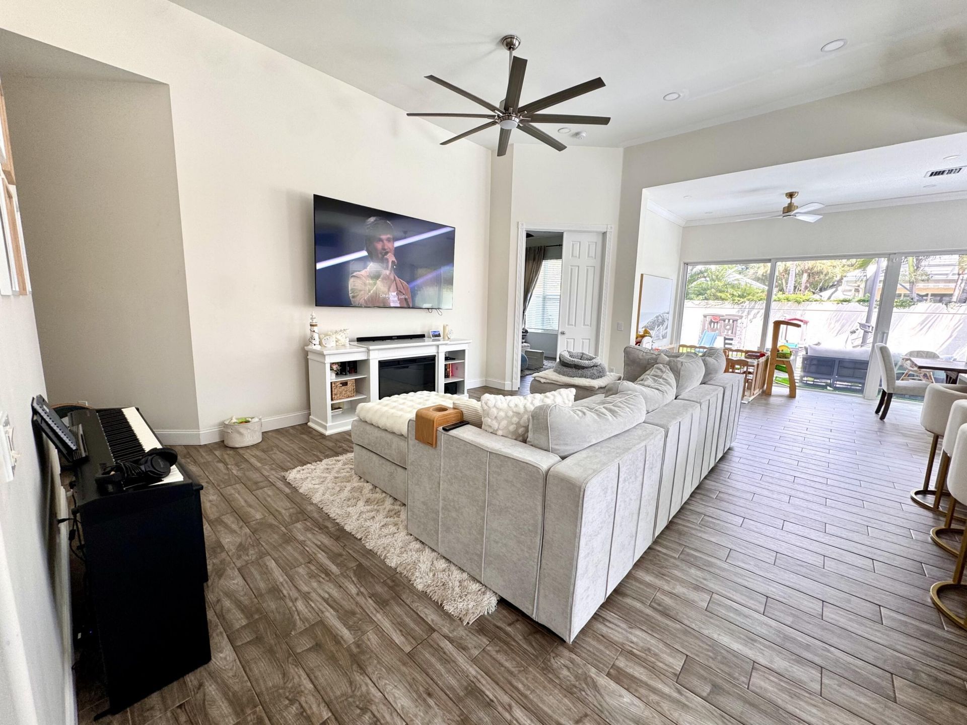 8452 Beaconhill Road, Palm Beach Gardens, FL 33410 Photo