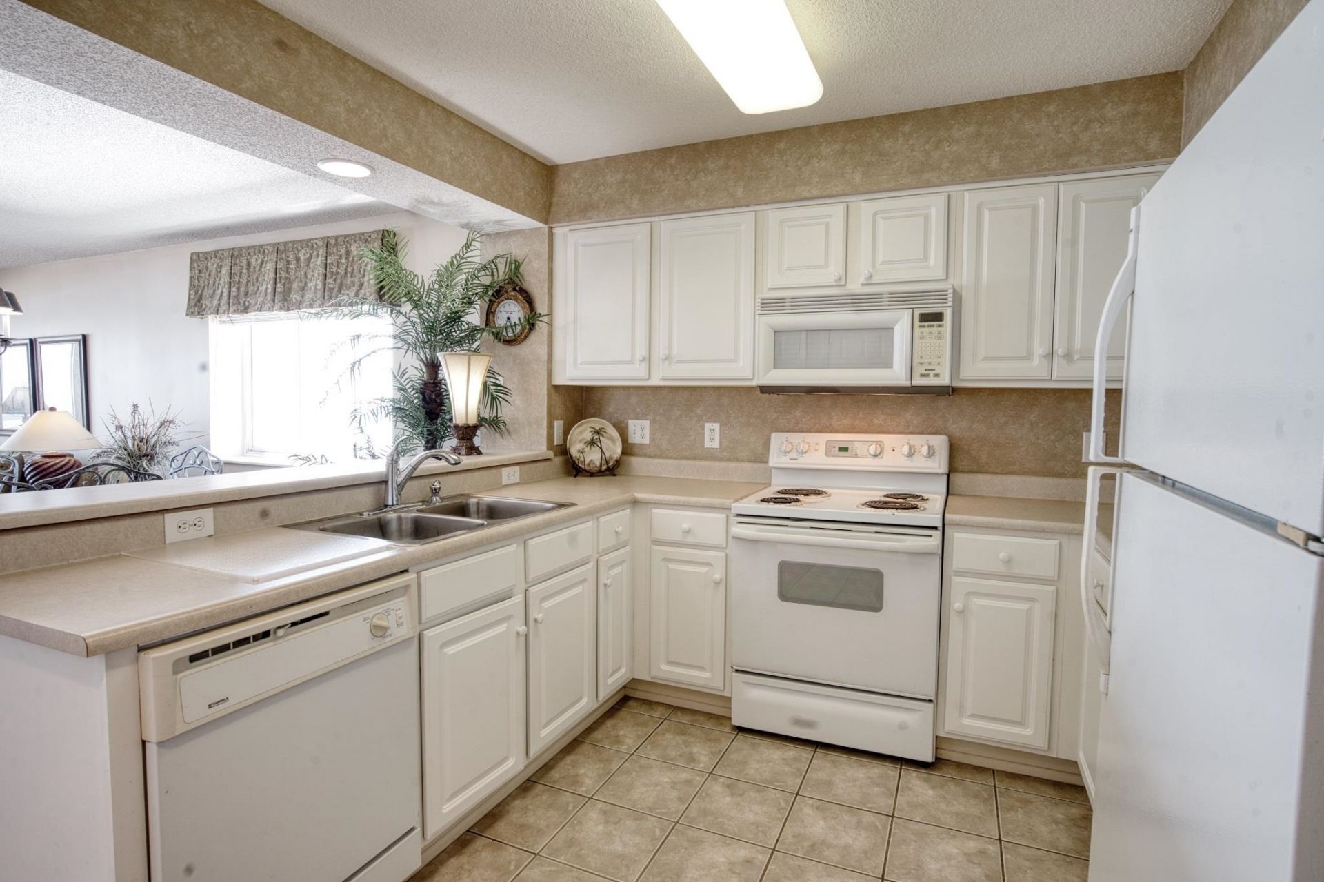 1003 S Ocean Blvd. Photo 4