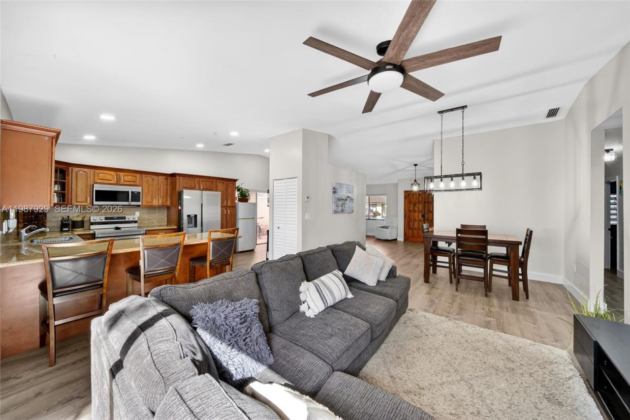 14446 SW 96th Ter, Miami, FL 33186 Photo