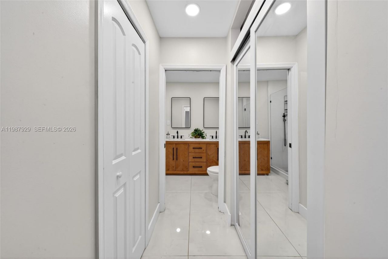 14446 SW 96th Ter, Miami, FL 33186 Photo