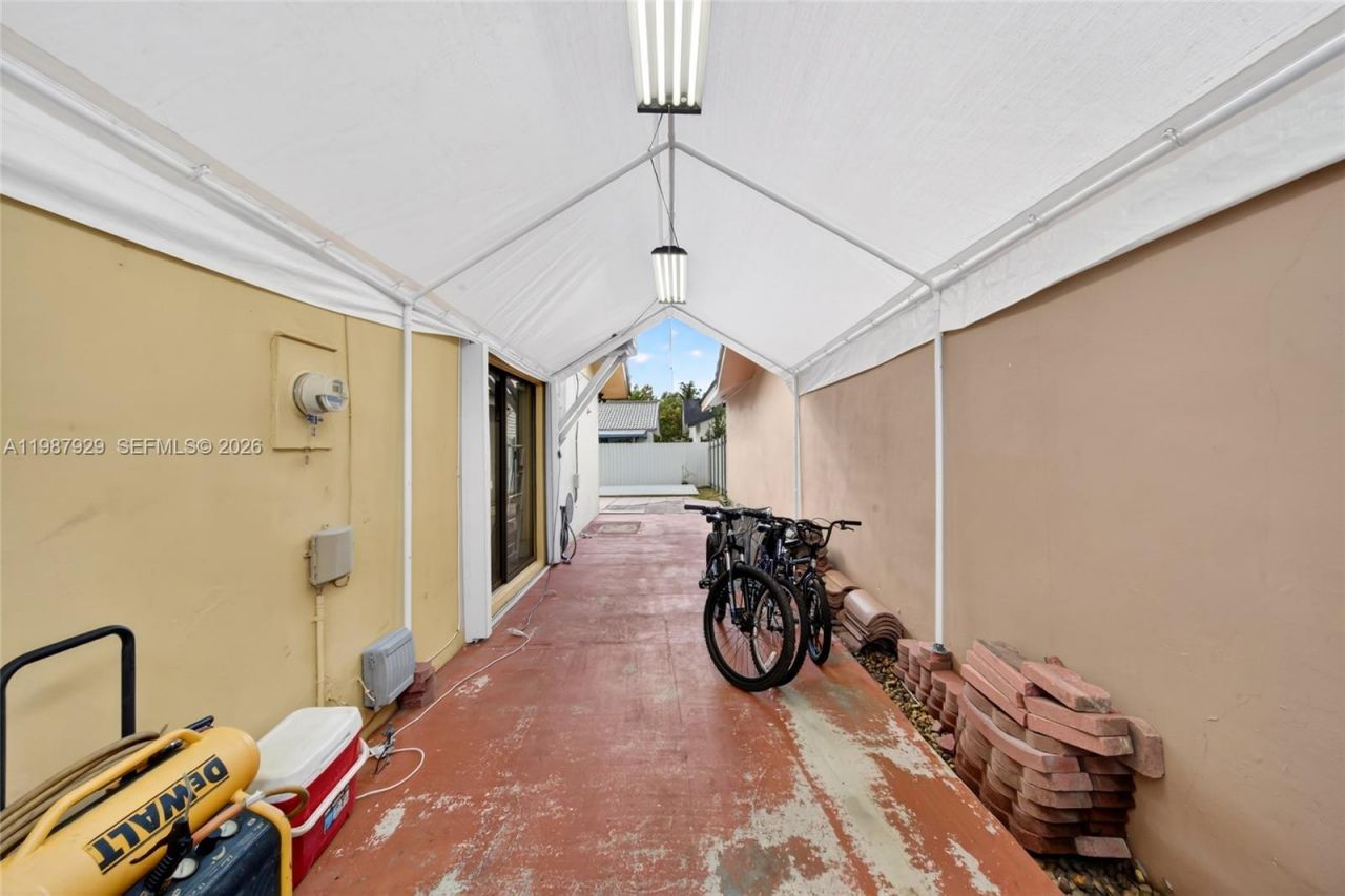 14446 SW 96th Ter, Miami, FL 33186 Photo