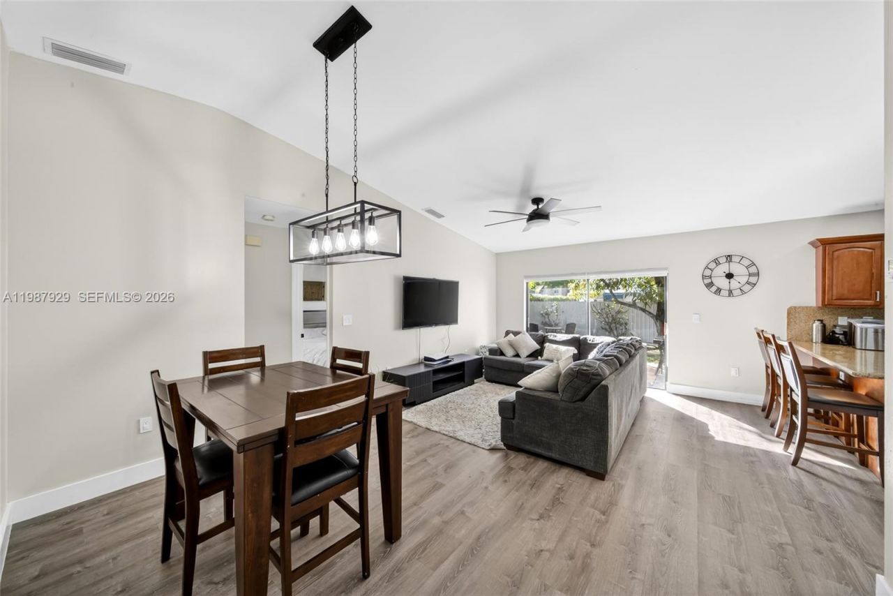 14446 SW 96th Ter, Miami, FL 33186 Photo