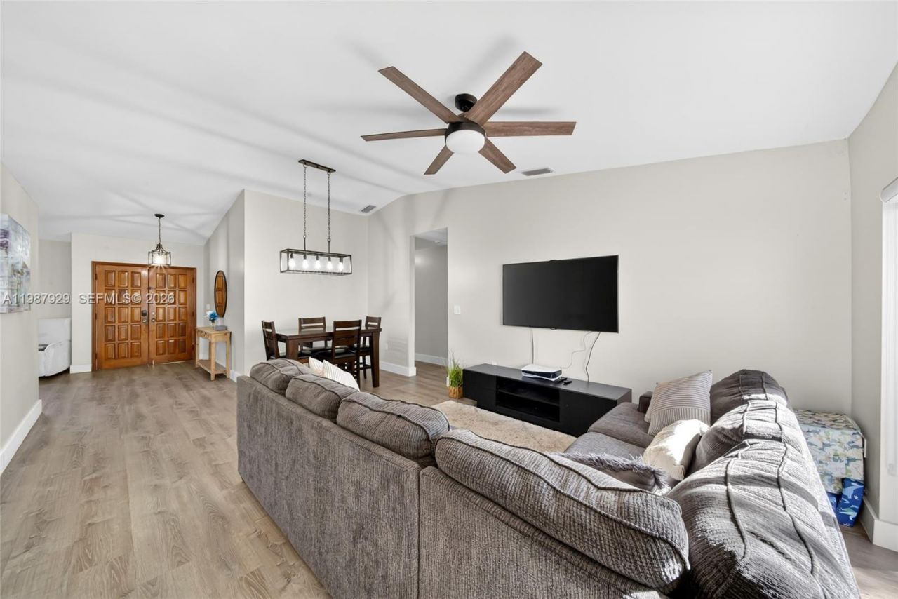 14446 SW 96th Ter, Miami, FL 33186 Photo