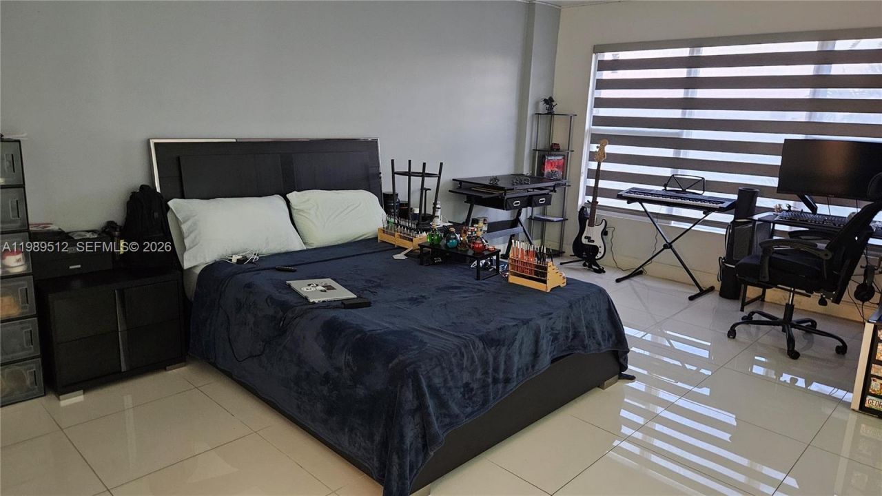 11111 Biscayne Blvd, Unit 3F, Miami, FL 33181 Photo