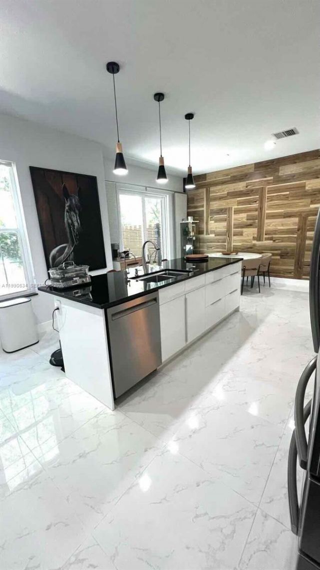 6923 Julia Gardens Dr , Coconut Creek, FL 33073 Photo