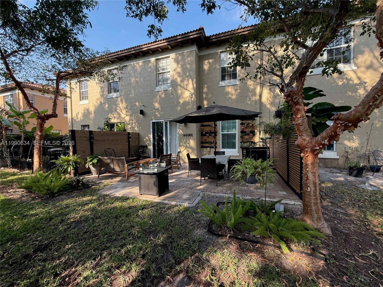 6923 Julia Gardens Dr , Coconut Creek, FL 33073 Photo