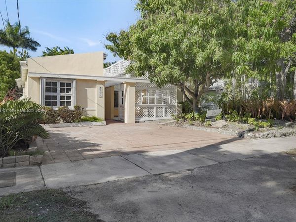 1845 Daytonia Rd , Miami Beach, FL 33141