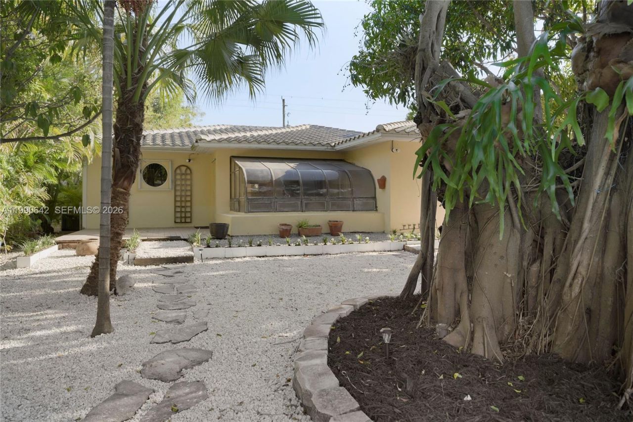 1845 Daytonia Rd , Miami Beach, FL 33141 Photo