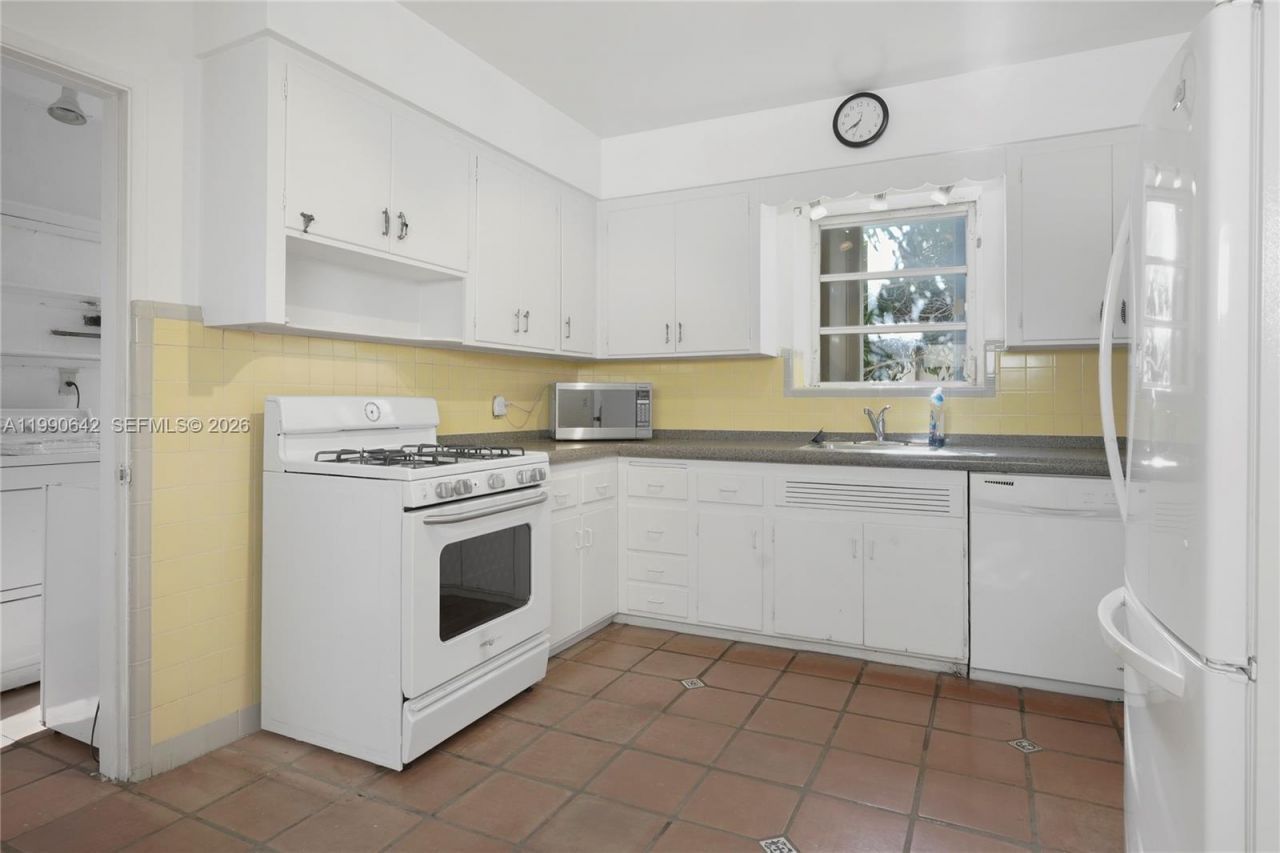 1845 Daytonia Rd , Miami Beach, FL 33141 Photo