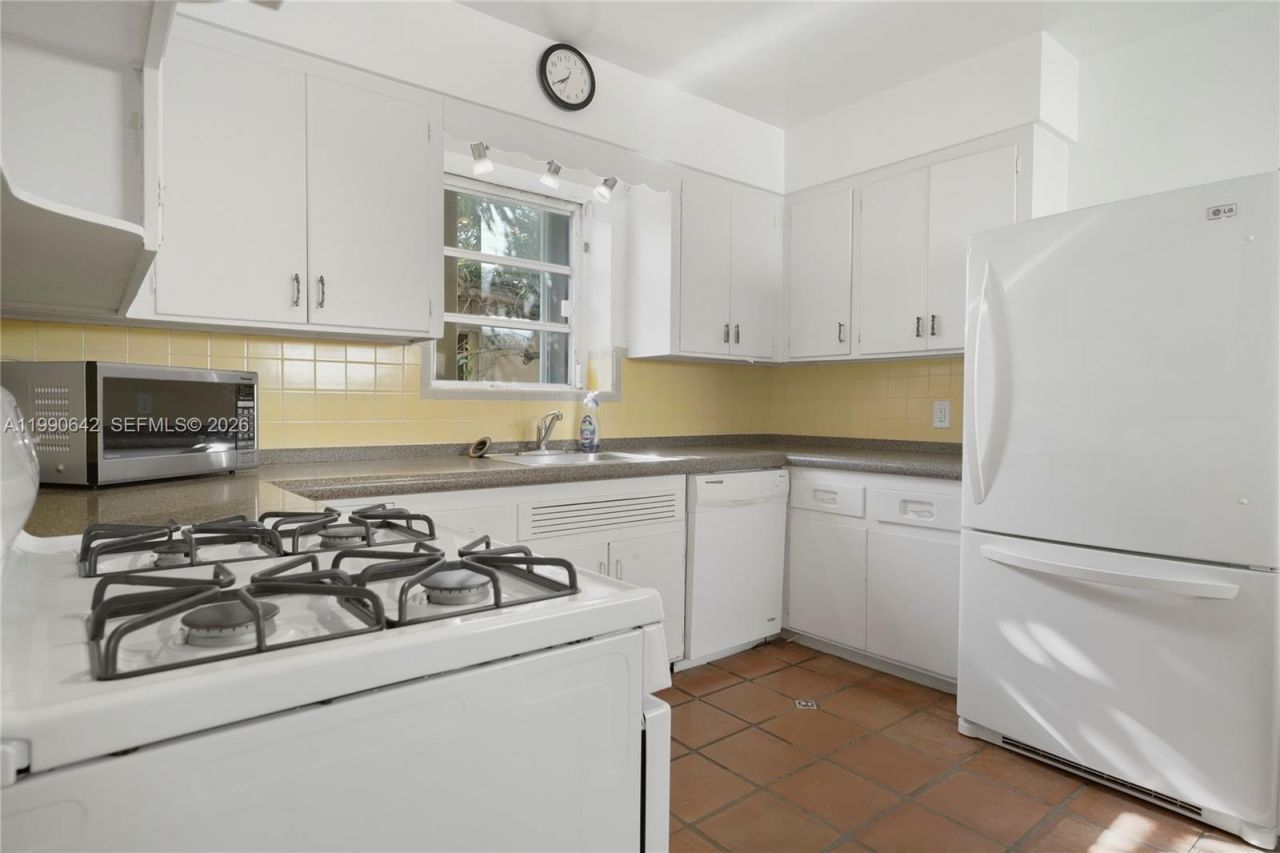 1845 Daytonia Rd , Miami Beach, FL 33141 Photo