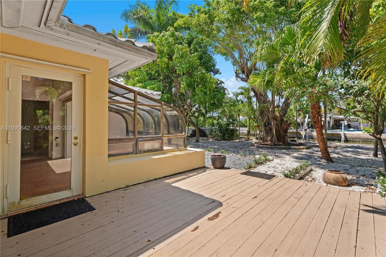 1845 Daytonia Rd, Miami Beach, FL 33141 Photo