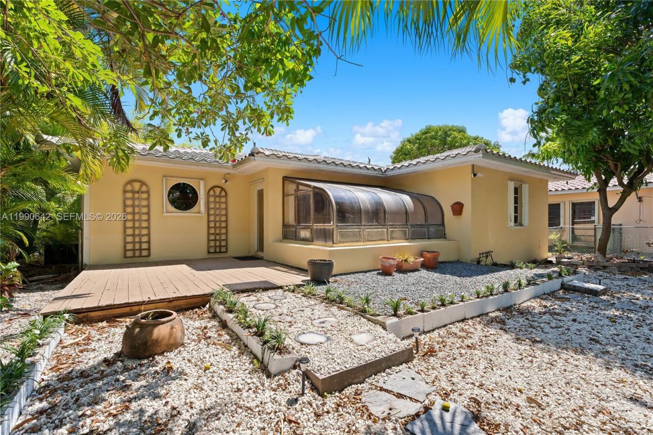 1845 Daytonia Rd, Miami Beach, FL 33141 Photo