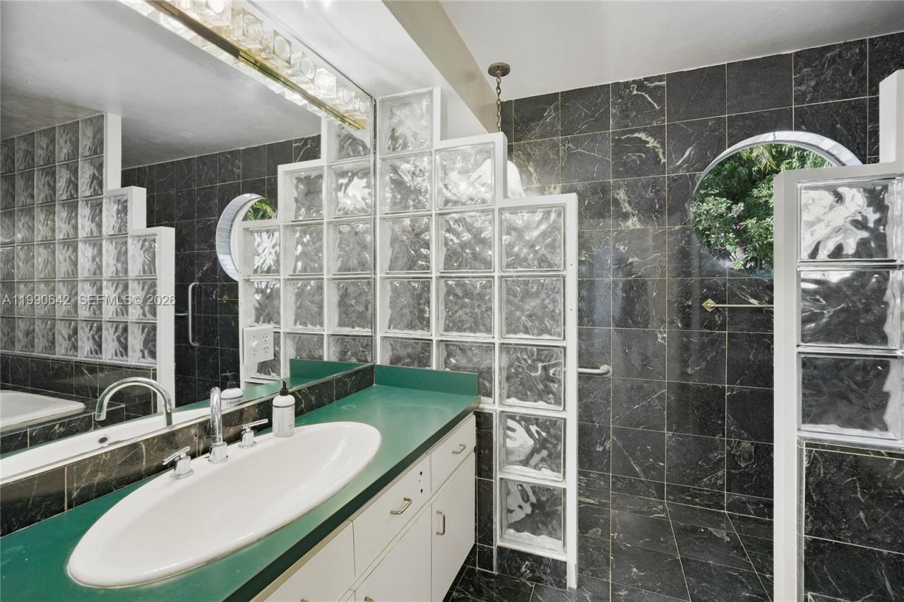 1845 Daytonia Rd , Miami Beach, FL 33141 Photo