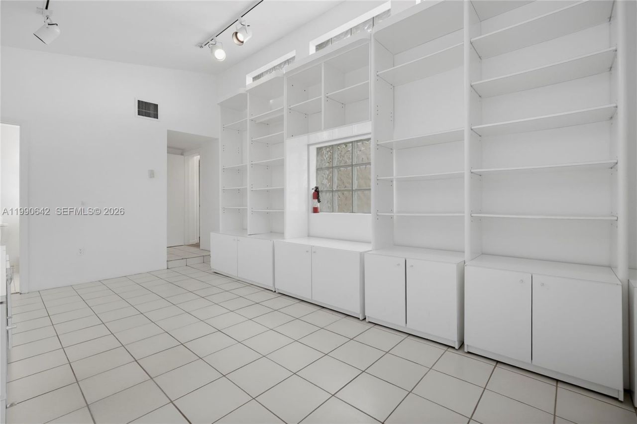 1845 Daytonia Rd , Miami Beach, FL 33141 Photo