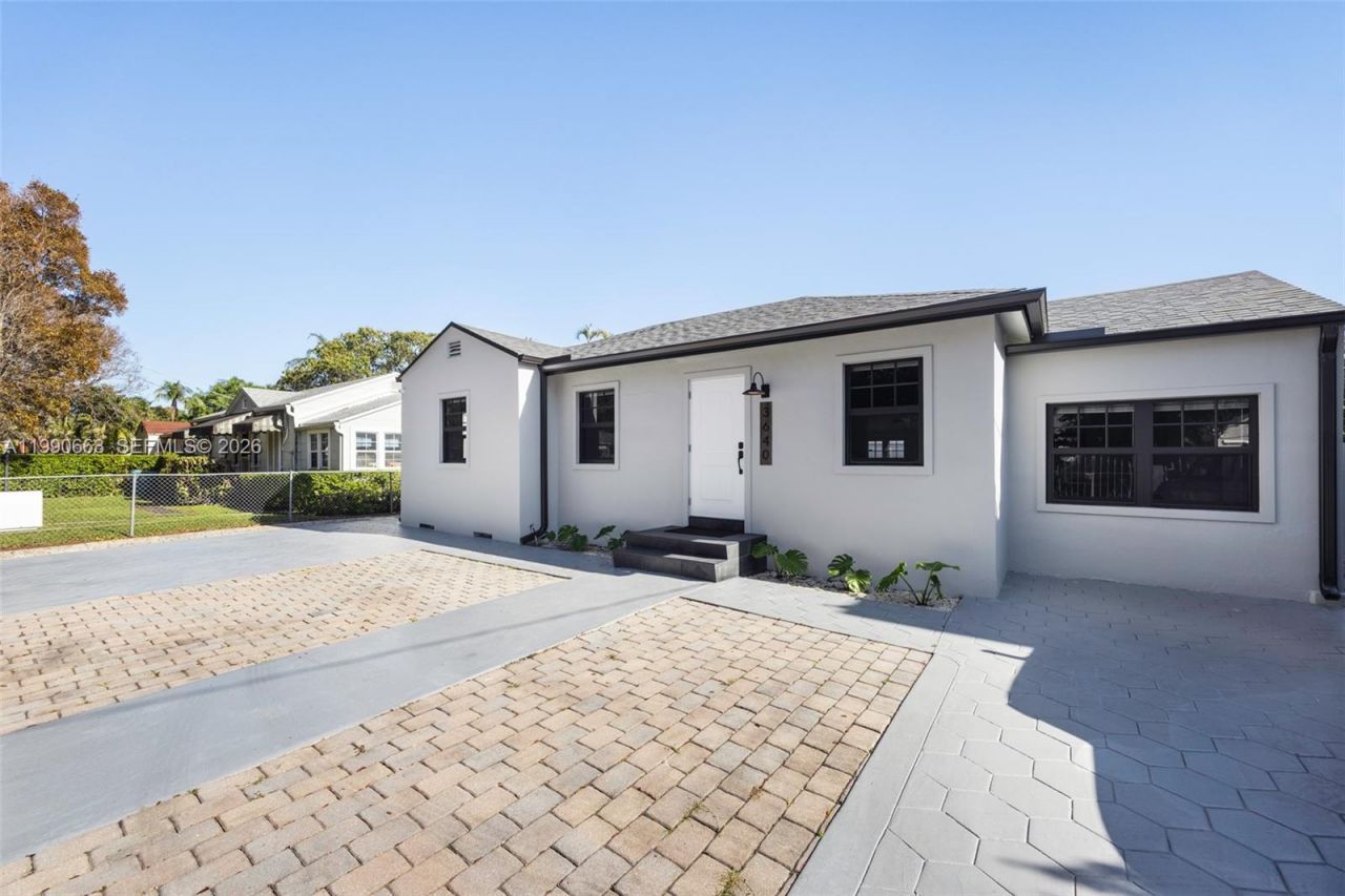 3640 SW 13th St , Miami, FL 33145 Photo