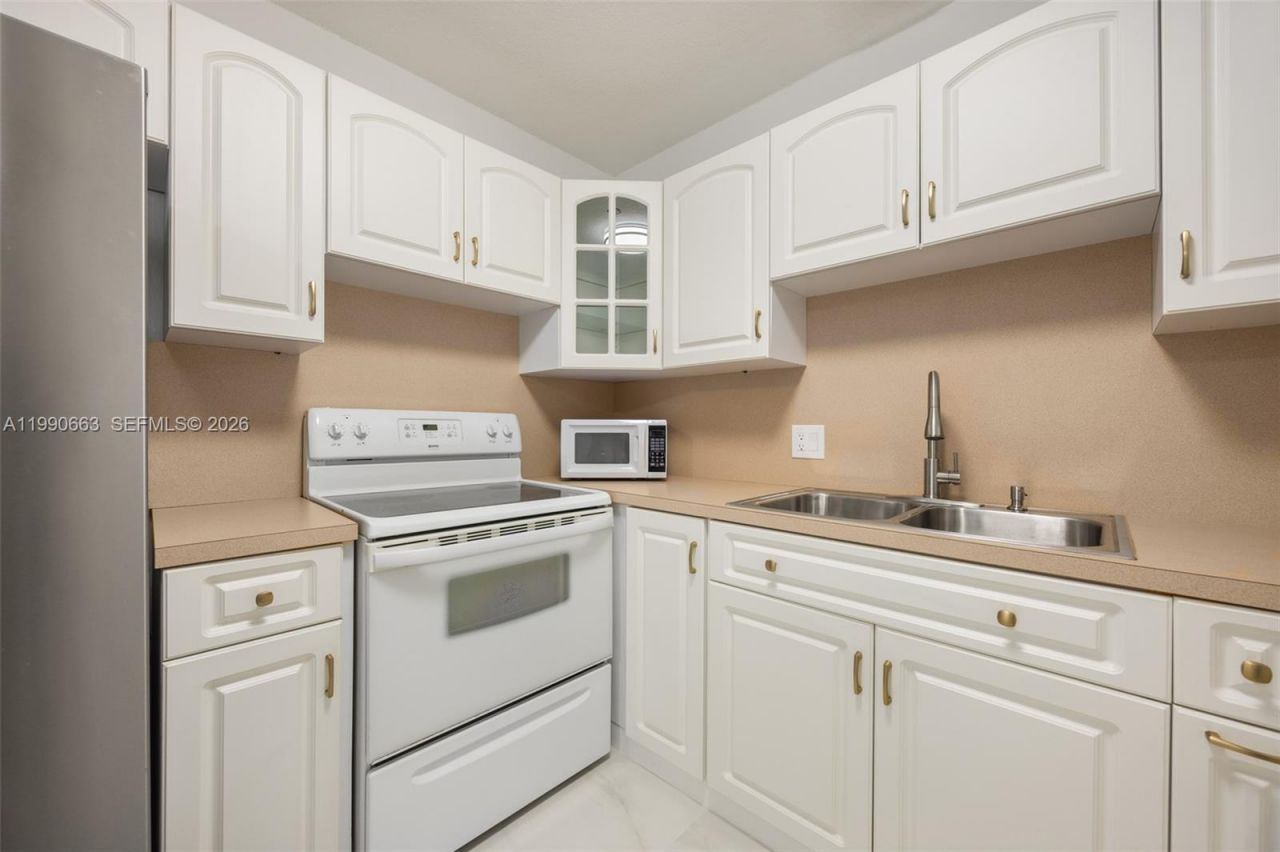 3640 SW 13th St , Miami, FL 33145 Photo