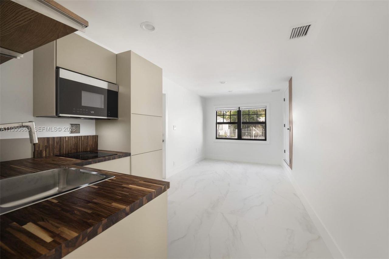 3640 SW 13th St , Miami, FL 33145 Photo