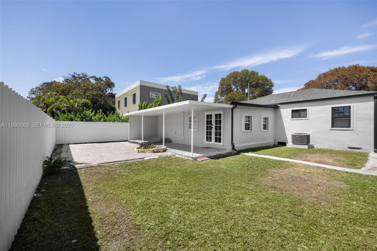 3640 SW 13th St , Miami, FL 33145 Photo