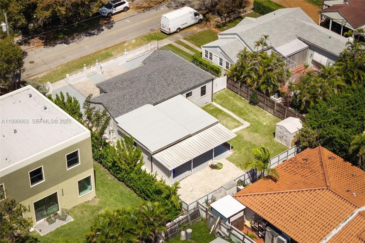 3640 SW 13th St , Miami, FL 33145 Photo