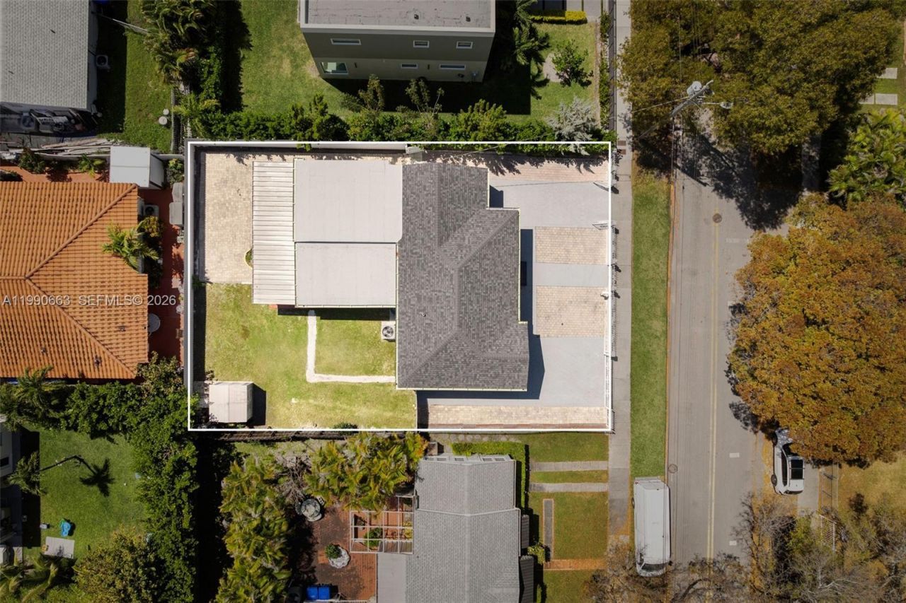 3640 SW 13th St , Miami, FL 33145 Photo