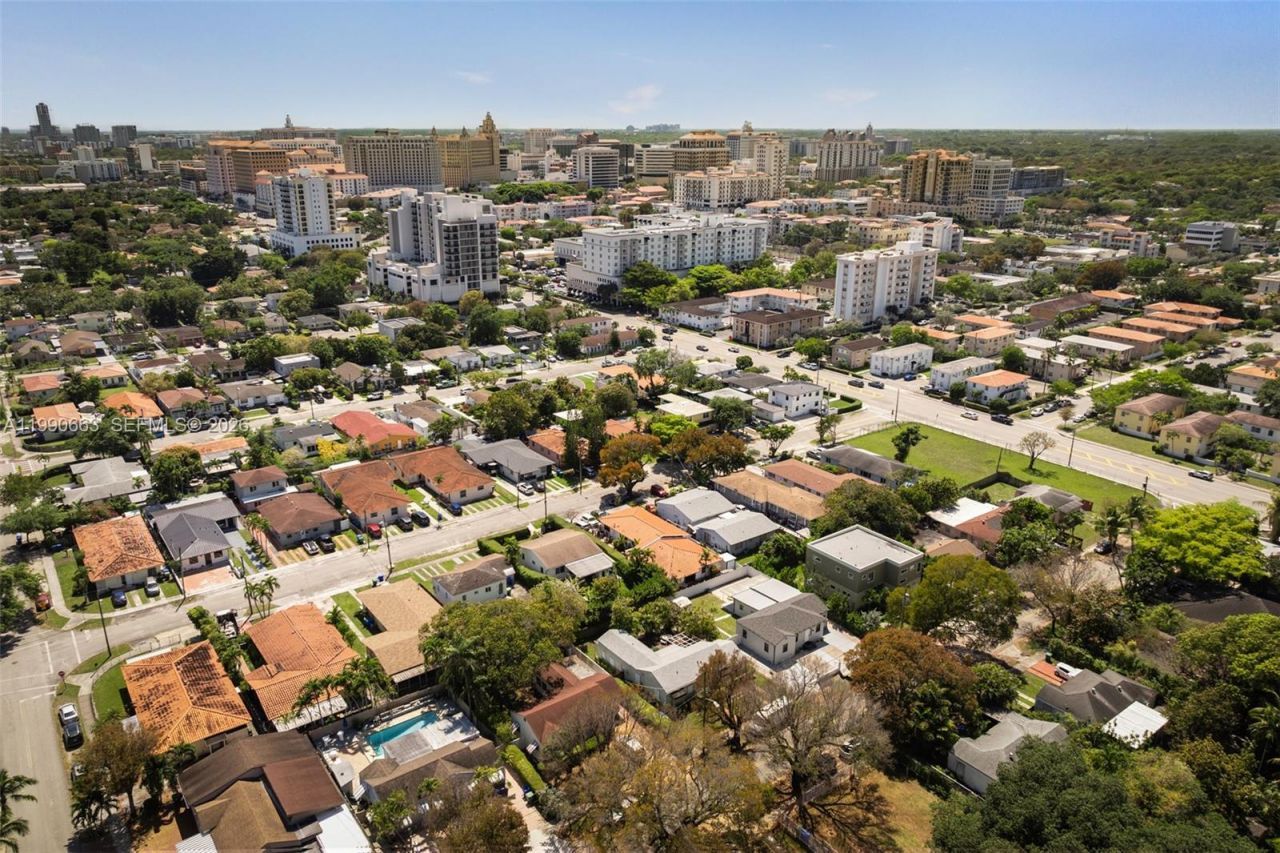 3640 SW 13th St , Miami, FL 33145 Photo