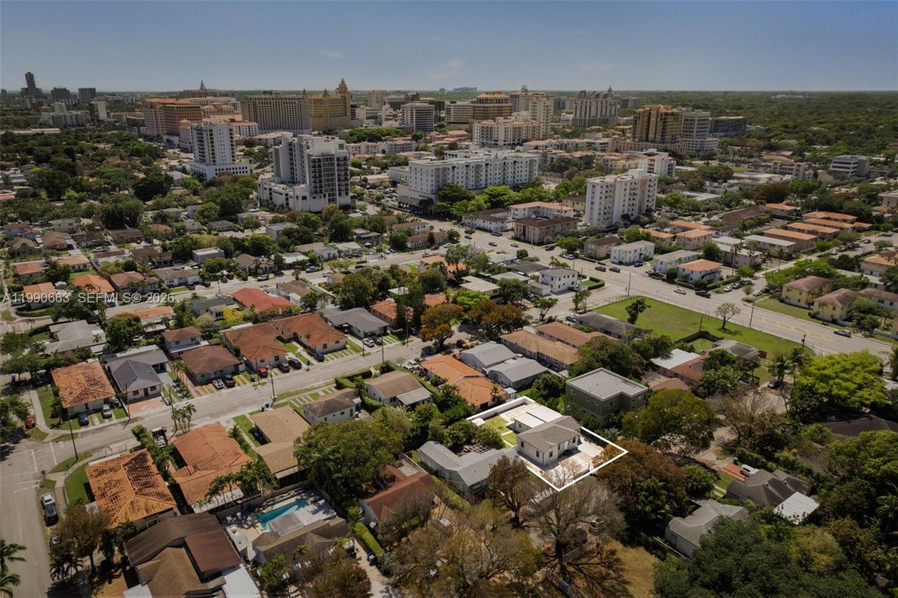 3640 SW 13th St , Miami, FL 33145 Photo