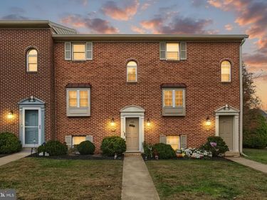 413 WELDON DRIVE, Unit 413, YORK, PA 17404