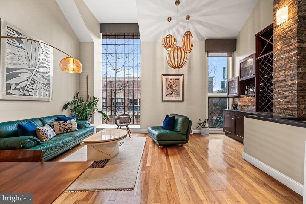 38 Saint James Court, Philadelphia, PA 19106 Main Photo