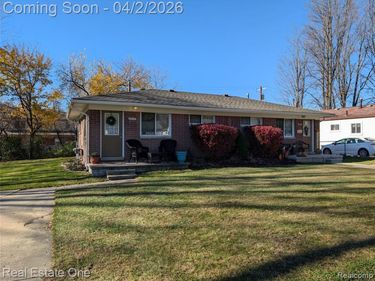 6023 N GLOBE Street, Westland, MI 48185