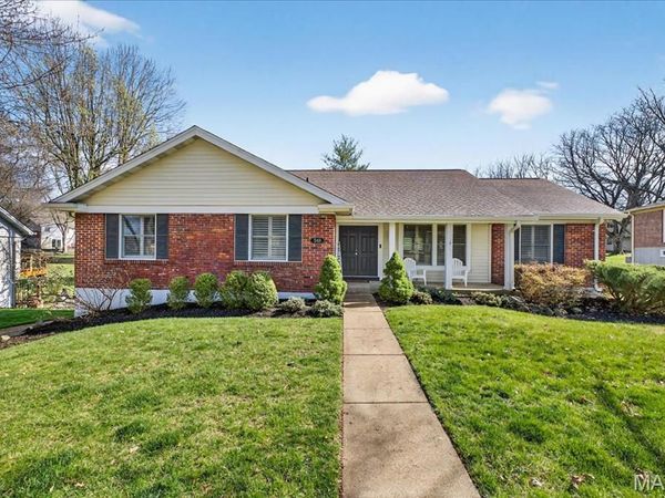 548 Windsor Mill Drive, Ballwin, MO 63011