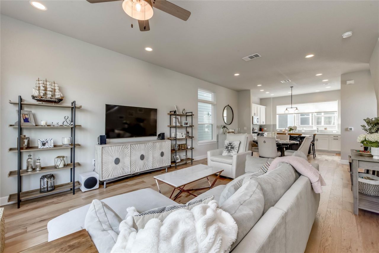 1405 Hyde St, Austin, TX 78741 Main Photo