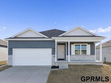 20454 Emiline Street , Gretna, NE 68028
