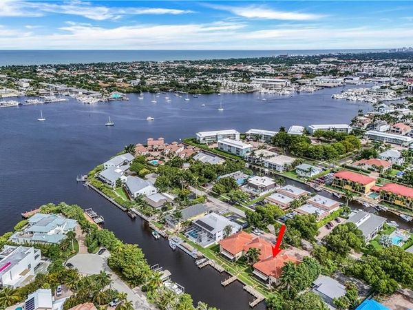 1390 Chesapeake AVE, Unit 1390, NAPLES, FL 34102