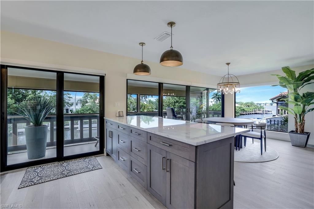 1390 Chesapeake Ave, Unit 1390, Naples, FL 34102 Photo