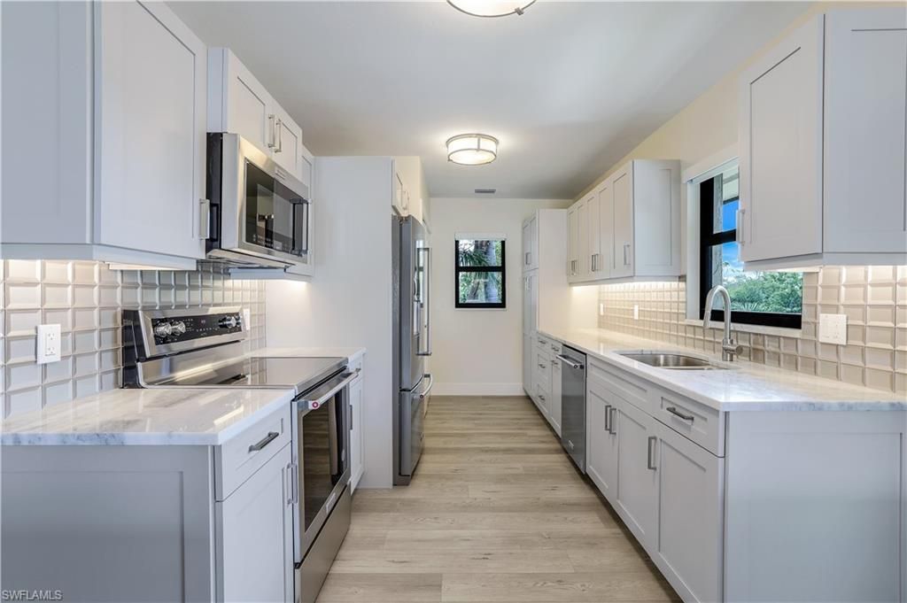 1390 Chesapeake Ave, Unit 1390, Naples, FL 34102 Photo