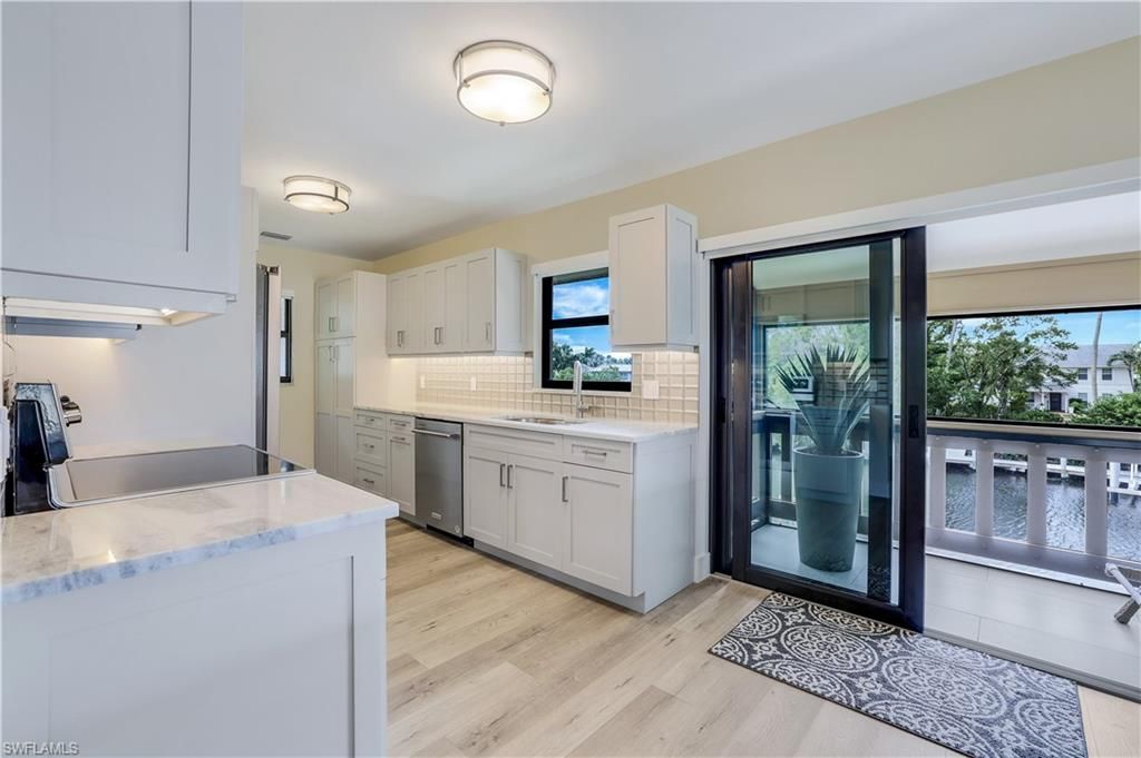 1390 Chesapeake Ave, Unit 1390, Naples, FL 34102 Photo