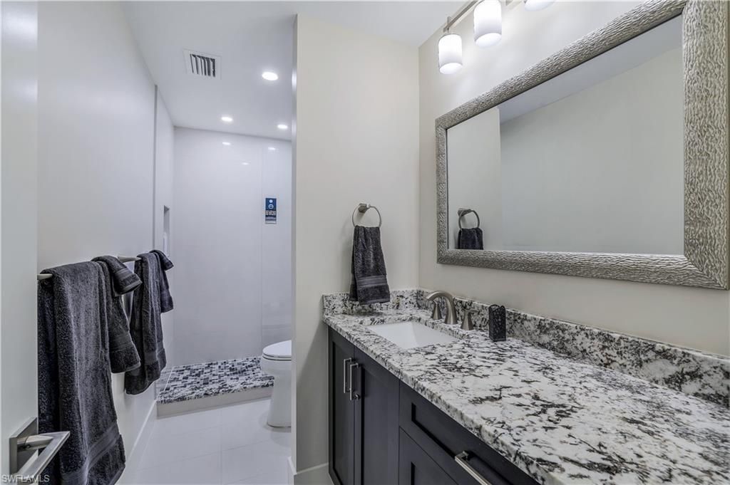 1390 Chesapeake Ave, Unit 1390, Naples, FL 34102 Photo