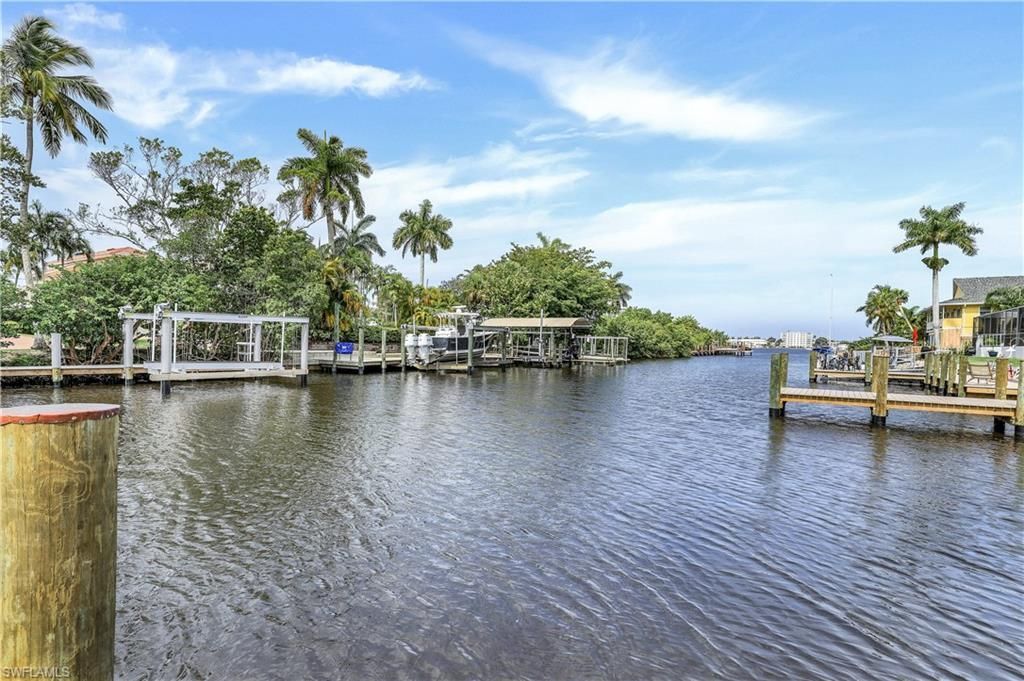 1390 Chesapeake Ave, Unit 1390, Naples, FL 34102 Photo