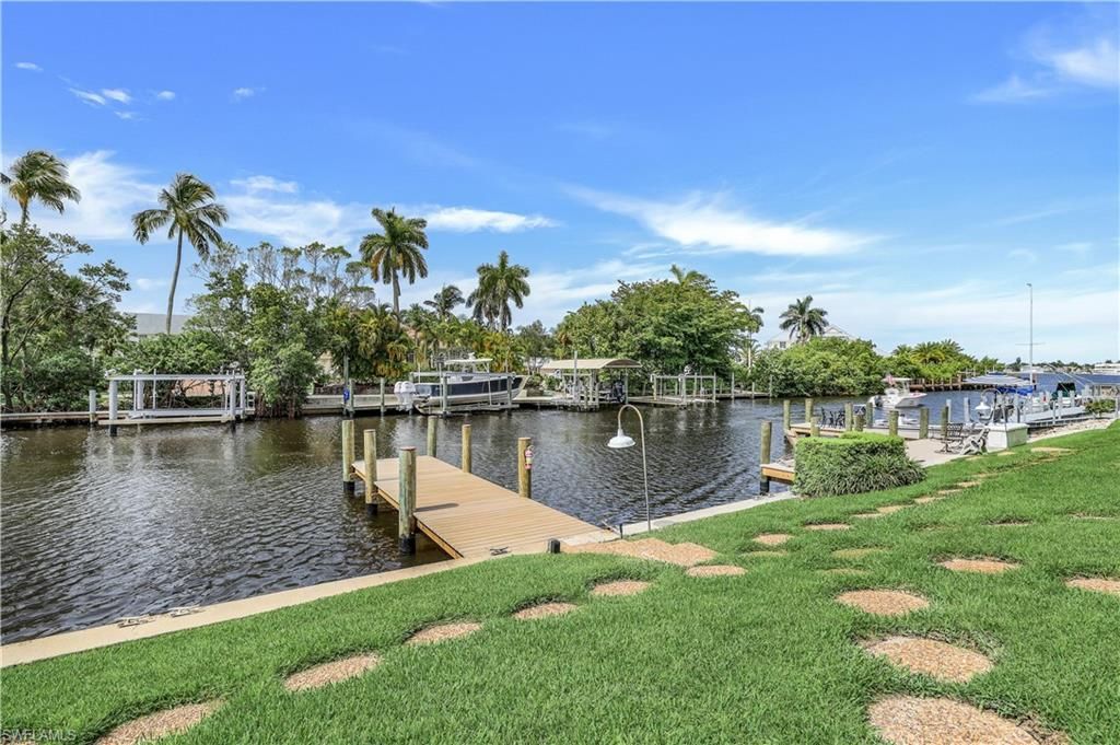 1390 Chesapeake Ave, Unit 1390, Naples, FL 34102 Photo