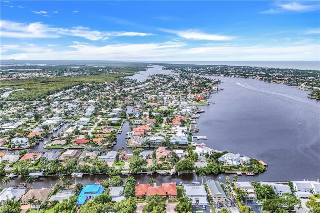 1390 Chesapeake Ave, Unit 1390, Naples, FL 34102 Photo