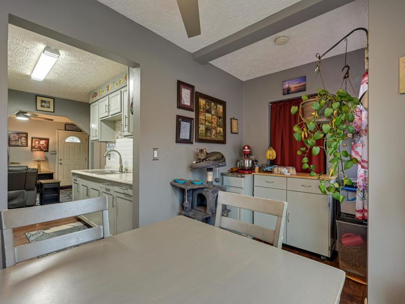 2610 Grasmere Avenue , Columbus, OH 43211 Photo 12